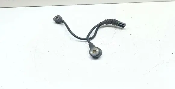 BMW 3 E90 E91 Detonation knock sensor 7568422