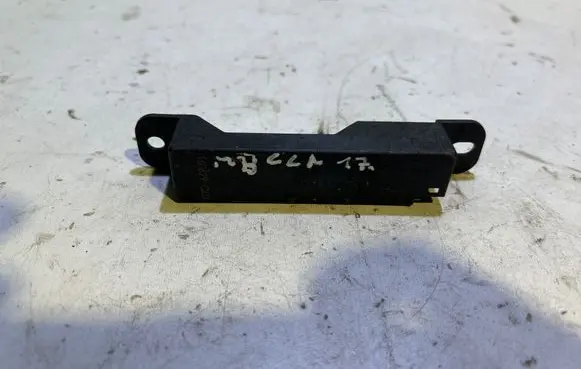 Mercedes-Benz CLA C117 X117 W117 Keyless (KESSY) go control unit/module A2059053005