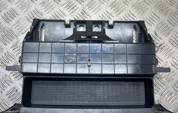 BMW 5 GT F07 Glove box 9199118 5145 22167210