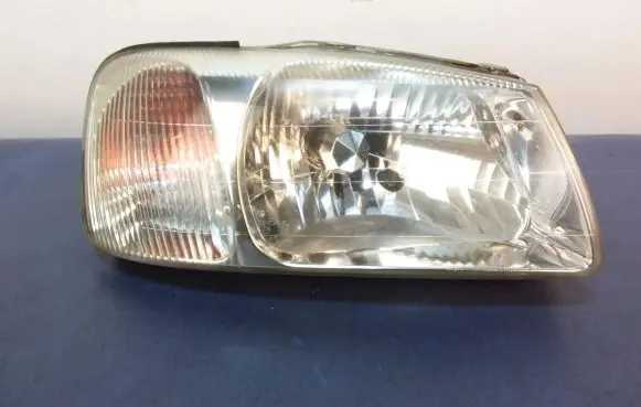 Hyundai Accent Headlight/headlamp