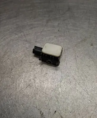 Mercedes-Benz E W212 Airbag deployment crash/impact sensor 0038202826 010408 404398
