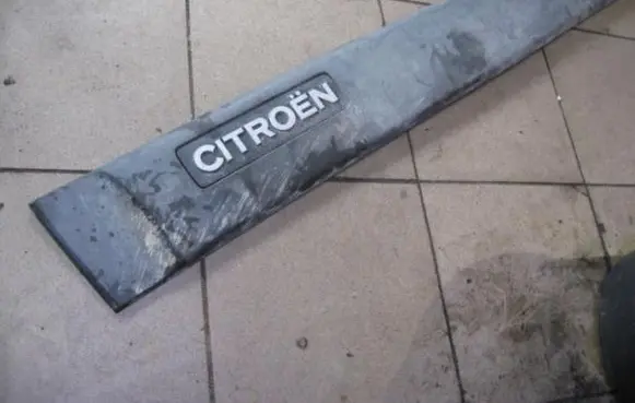 Citroen Berlingo Front door trim (molding) 