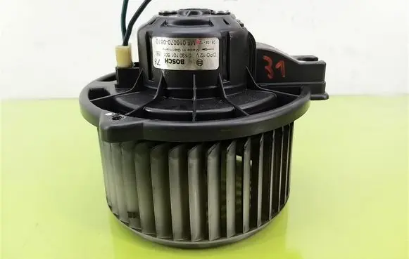 Toyota Avensis T250 Heater fan/blower 0160700610