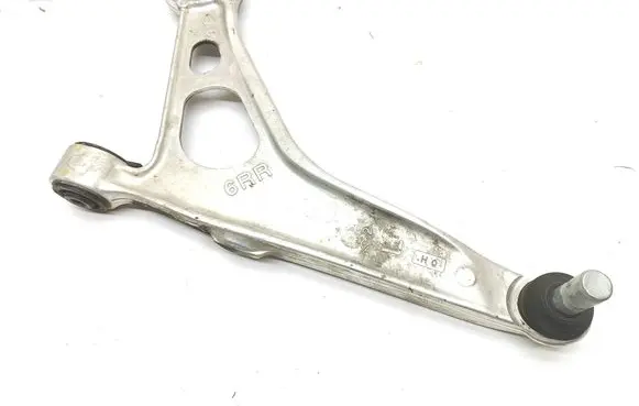 Nissan Qashqai J12 Front lower control arm/wishbone