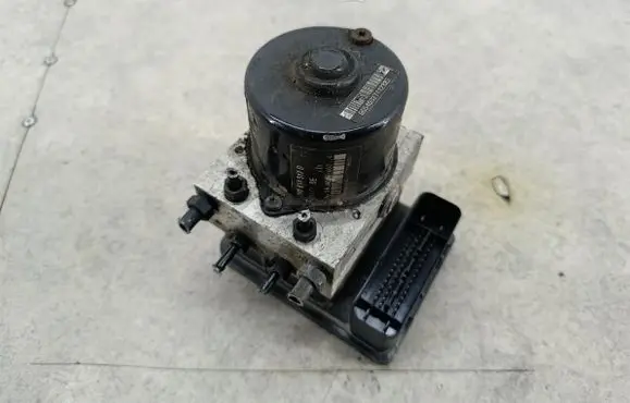 Audi TT Mk1 ABS Pump 
