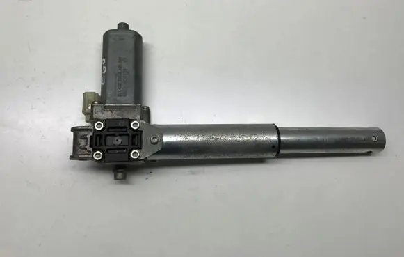 BMW 5 E60 E61 Seat adjustment motor 8321086 390203233