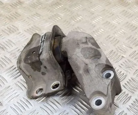 Peugeot Boxer Engine mount bracket