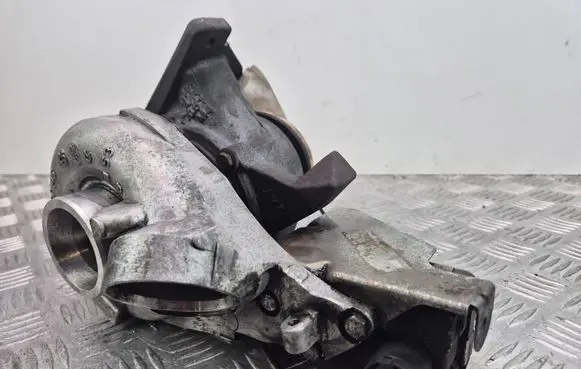 Mercedes-Benz E W211 Turbo A6460900180