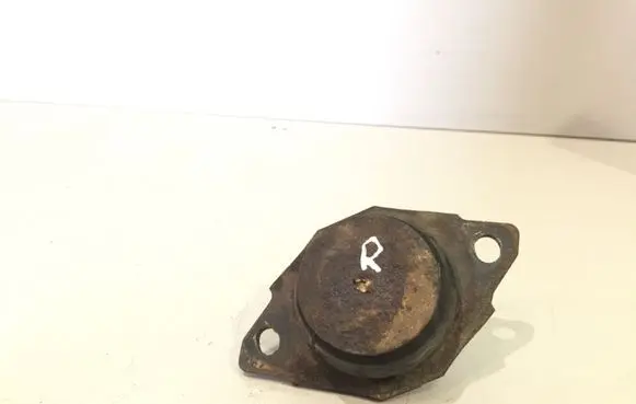 Volkswagen Golf II Engine mount bracket 867199383A