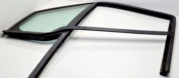 Ford Transit - Tourneo Connect Front door vent window glass four-door 