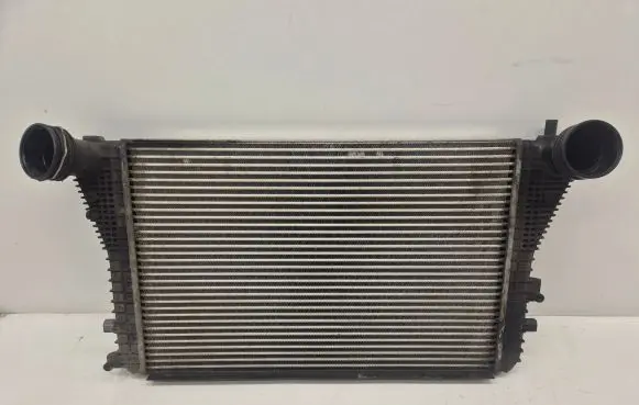 Skoda Octavia Mk2 (1Z) Intercooler radiator 1K0145803E