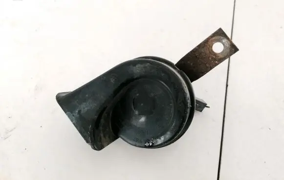 Nissan Almera N16 Horn signal E9703881157