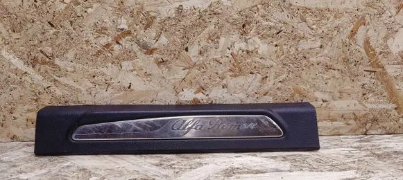 Alfa Romeo Giulia Front sill trim cover 156107575
