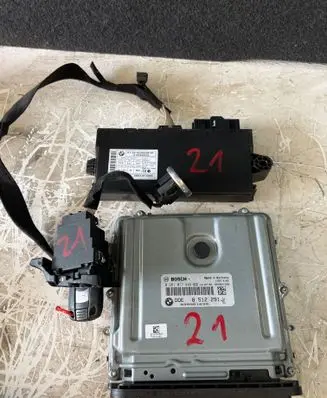 BMW 3 E90 E91 Engine ECU kit and lock set 0281017446 030061830 8512291