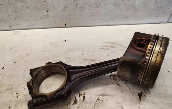 Volkswagen Sharan Piston with connecting rod