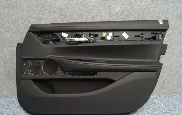 BMW 7 G11 G12 Front door card panel trim