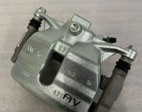 Volkswagen PASSAT B8 Front brake caliper 5Q0615105DQ