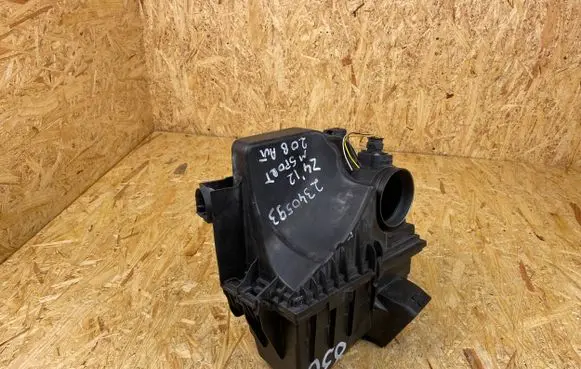 BMW Z4 E89 Air filter box 7613822