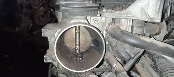 Peugeot 406 Throttle valve