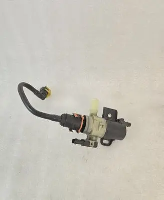 Volvo XC40 Fuel tank valve 32139918
