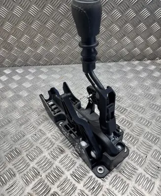 Nissan Juke I F15 Gear shifter/selector 341011KG0B