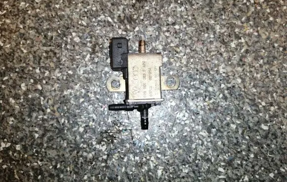 Audi A2 Turbo solenoid valve 028906283F