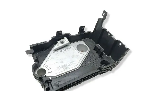 Renault Clio V Battery tray 648947355R