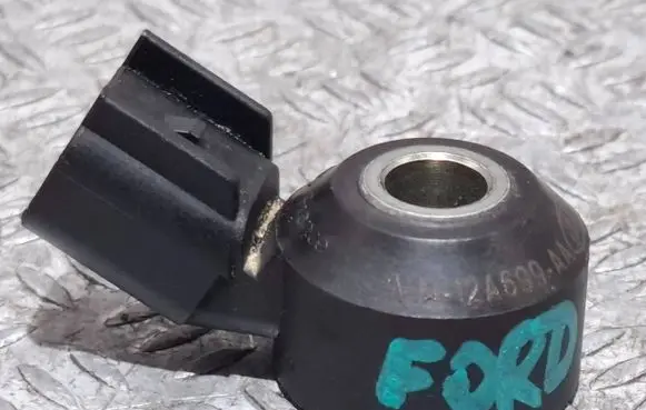 Ford Mondeo Mk III Detonation knock sensor 12A699AA