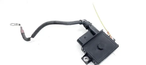 BMW 5 E60 E61 Glow plug pre-heat relay 0522120703 8591723