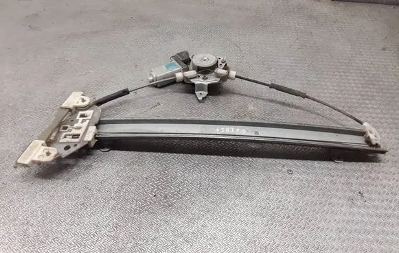 Nissan X-Trail T30 Front door window regulator with motor 