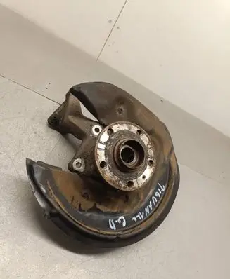 Rear wheel hub