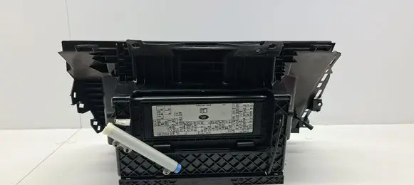 Glove box