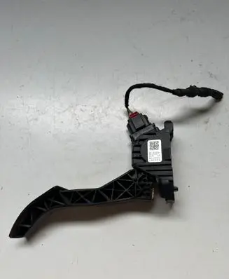 Volkswagen PASSAT B8 Accelerator throttle pedal 5Q1723503H 6PV01062111