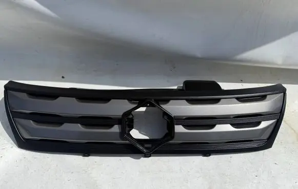 Suzuki Vitara (LY) Front bumper upper radiator grill 7212154P0