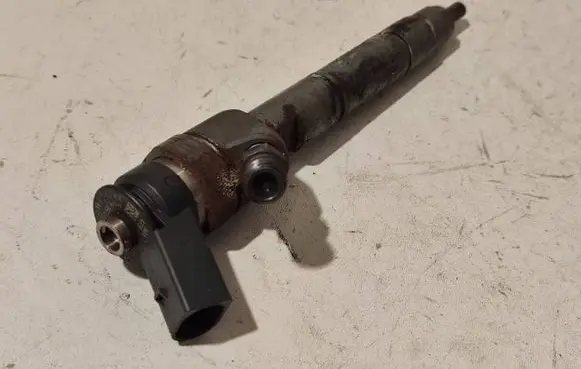 Mercedes-Benz A W169 Fuel injector A6400708787