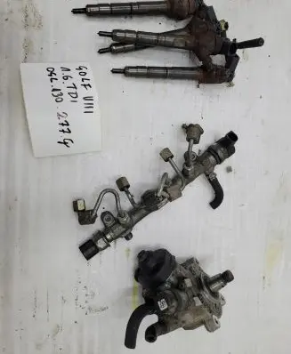 Volkswagen Golf VII Fuel injector 04L130277G