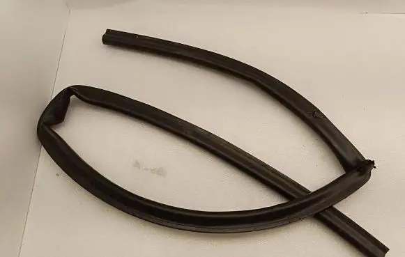 BMW X3 G01 Engine compartment rubber 7397485