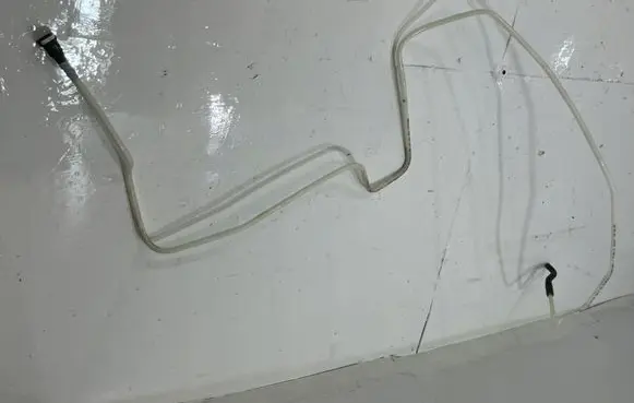 Volkswagen Touareg I Fuel return line/hose 7P0201935A |00012000000