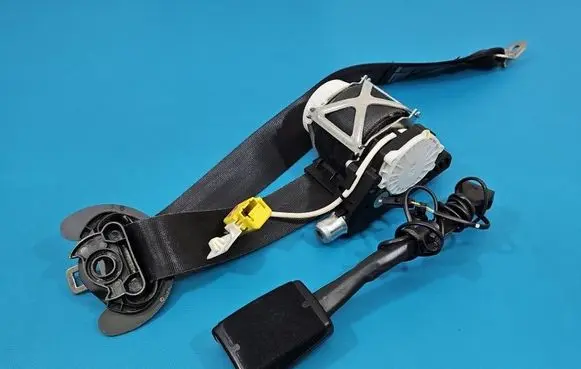 Volkswagen PASSAT B7 Front seatbelt 3C1857705P IMPRK1598112