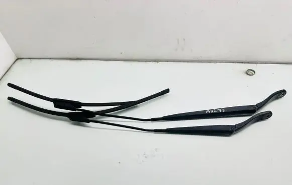 Citroen Jumpy Front wiper blade arm A3213