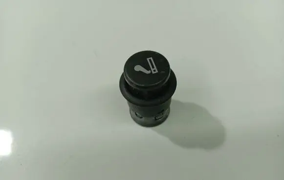Volkswagen Golf IV Cigarette lighter 