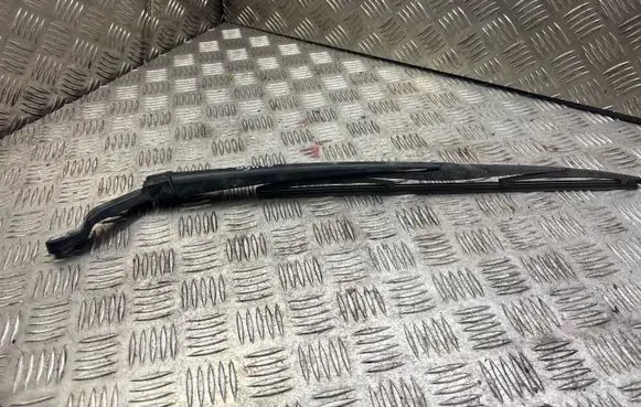 Lexus RX 450H Rear wiper blade arm 07552