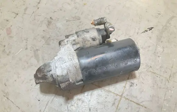 Mercedes-Benz Sprinter W906 Starter motor A0009062302