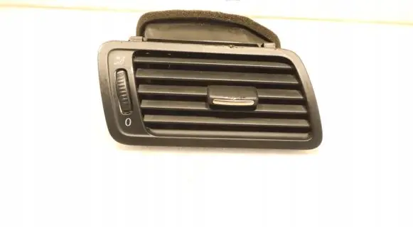 Volkswagen PASSAT B6 Dashboard side air vent grill/cover trim