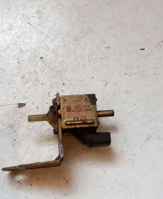 Audi A4 S4 B5 8D Turbo solenoid valve 437906283A 1626
