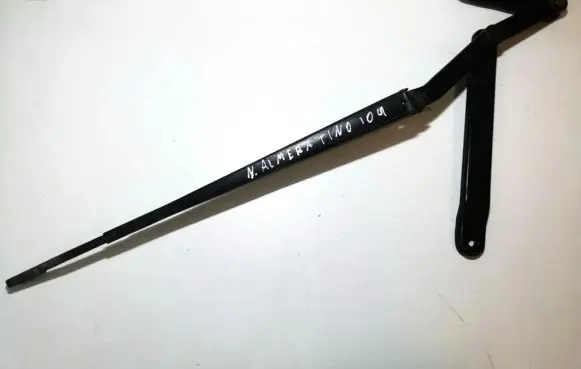 Nissan Almera Tino Front wiper blade arm 4453