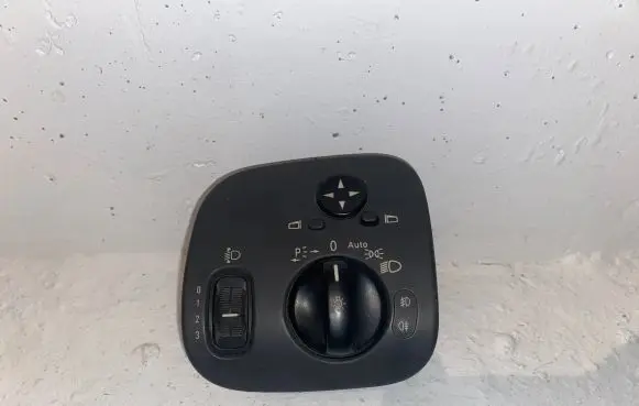 Mercedes-Benz C W203 Light switch 2035451404 A2035451404