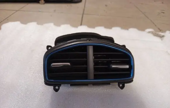 Rear air vent grill