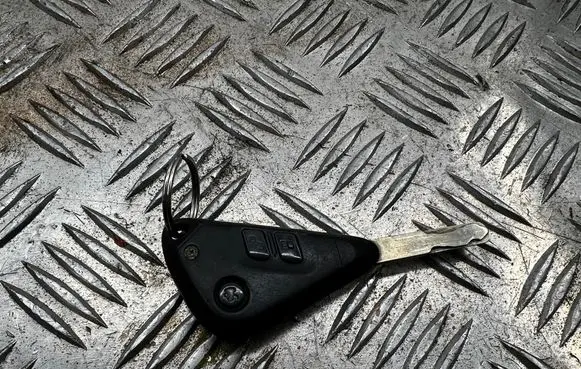 Subaru Outback Ignition key/card 