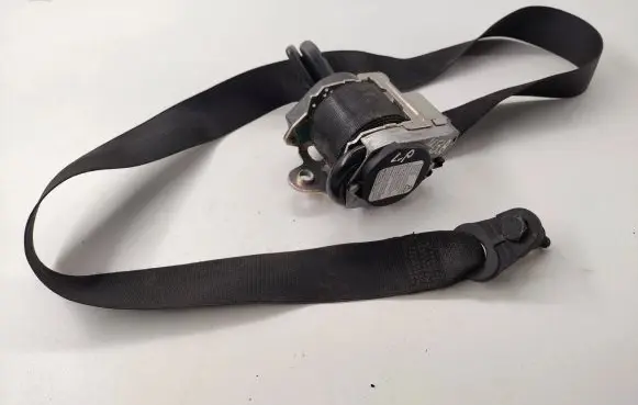 Mercedes-Benz B W245 Front seatbelt